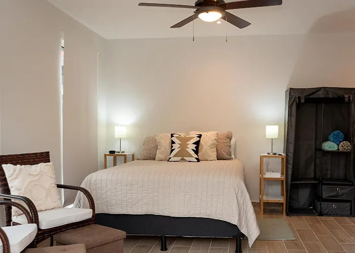 Romantic Beach Getaway Studio 1St Floor
