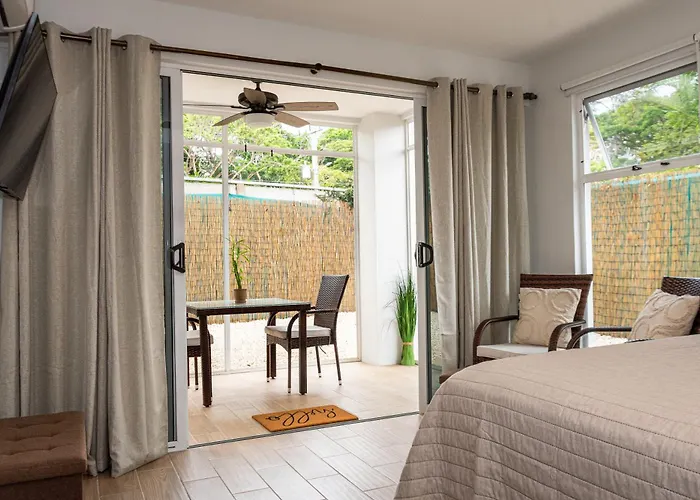 Romantic Beach Getaway Studio 1St Floor
